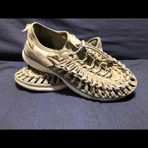 Keen Woman’s 8.5 Water Shoes